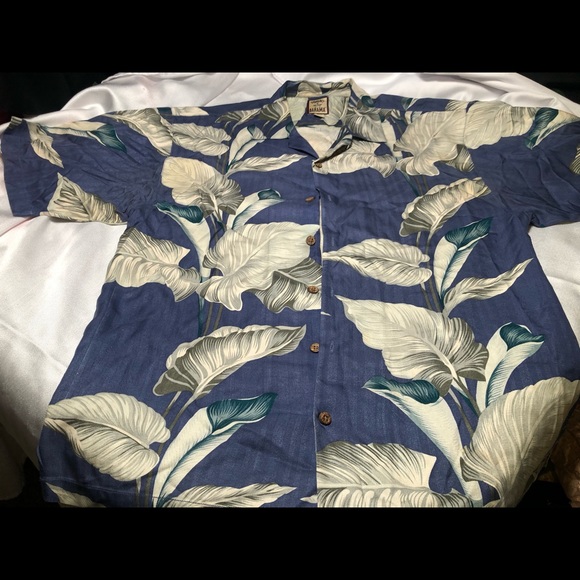 Tommy Bahama silk shirt - Picture 1 of 10